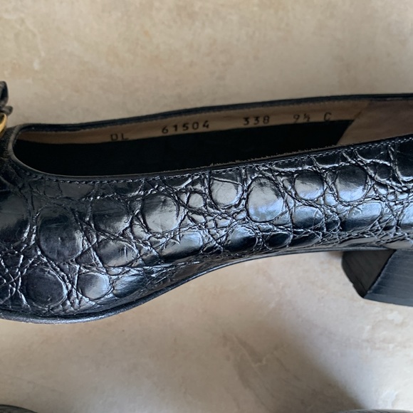 Ferragamo Vara Black 9.5 C - Picture 7 of 7